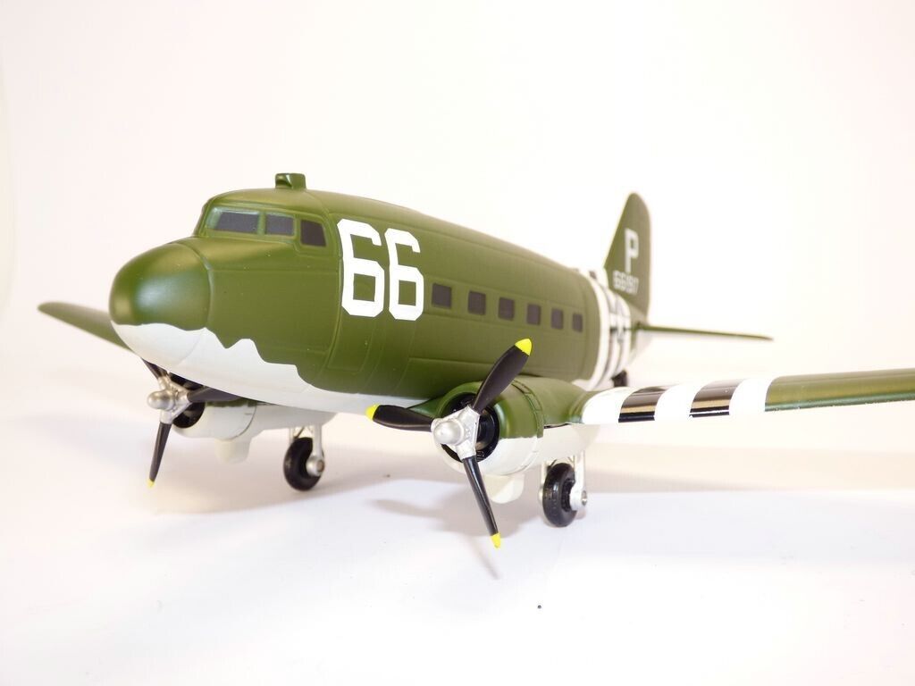 Macheta Avion Douglas C-47 Skytrain 1941 - 1/94 Phillips 66