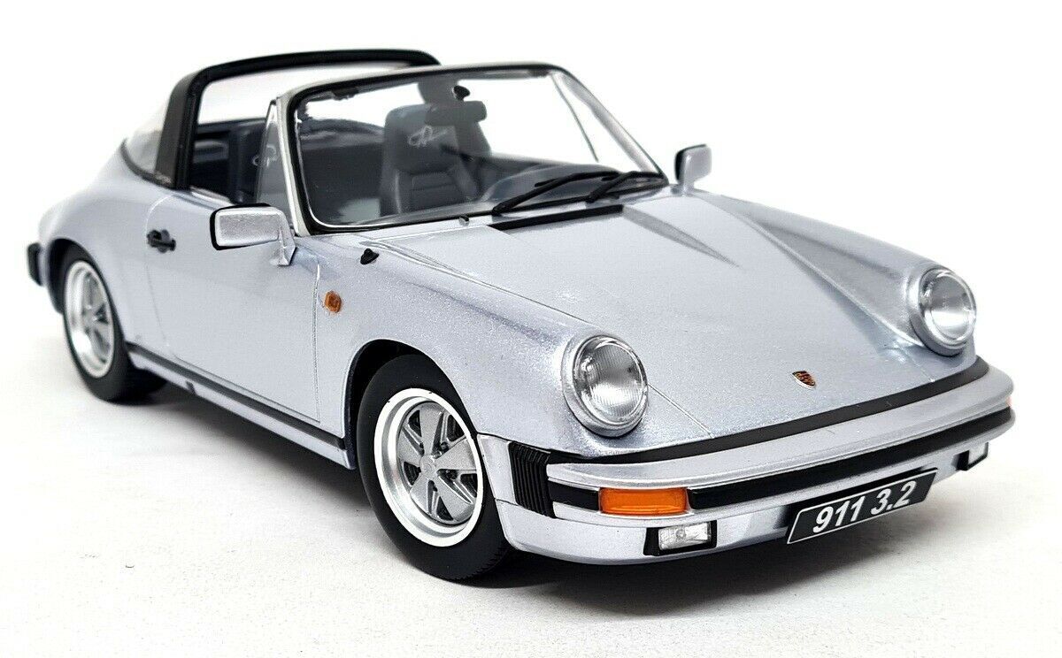 Porsche 911 Carrera Coupe 3.2 1988 250.000 gri - 1/18 KK-Scale