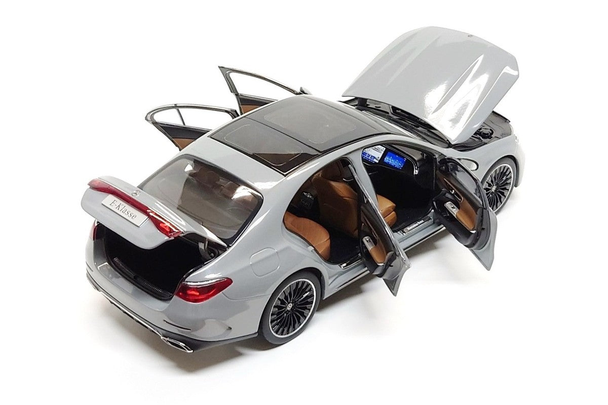 Mercedes-Benz E-Class limousine AMG-Line W214 2024 alpine gray - 1/18 IScale