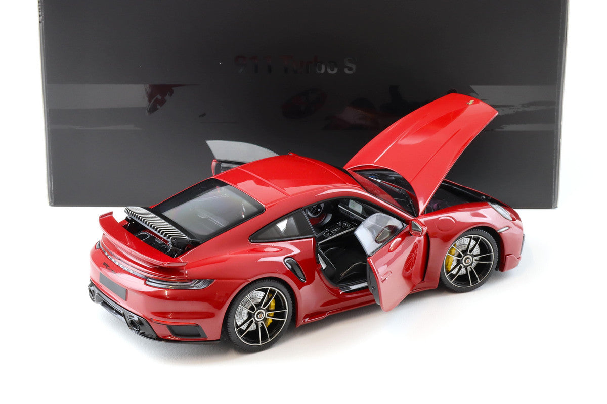 Porsche 911 (992) Turbo S Coupe Sport Design 2021 rosu - 1/18 Minichamps