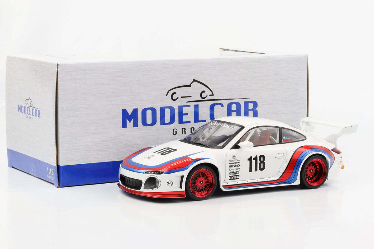 Porsche Old & New 997 Martini #118 - 1/18 Model Car Group