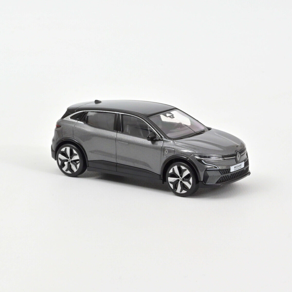 Renault Megane E-Tech 100% Electric cu vitrina plexiglass - 1/43 Norev