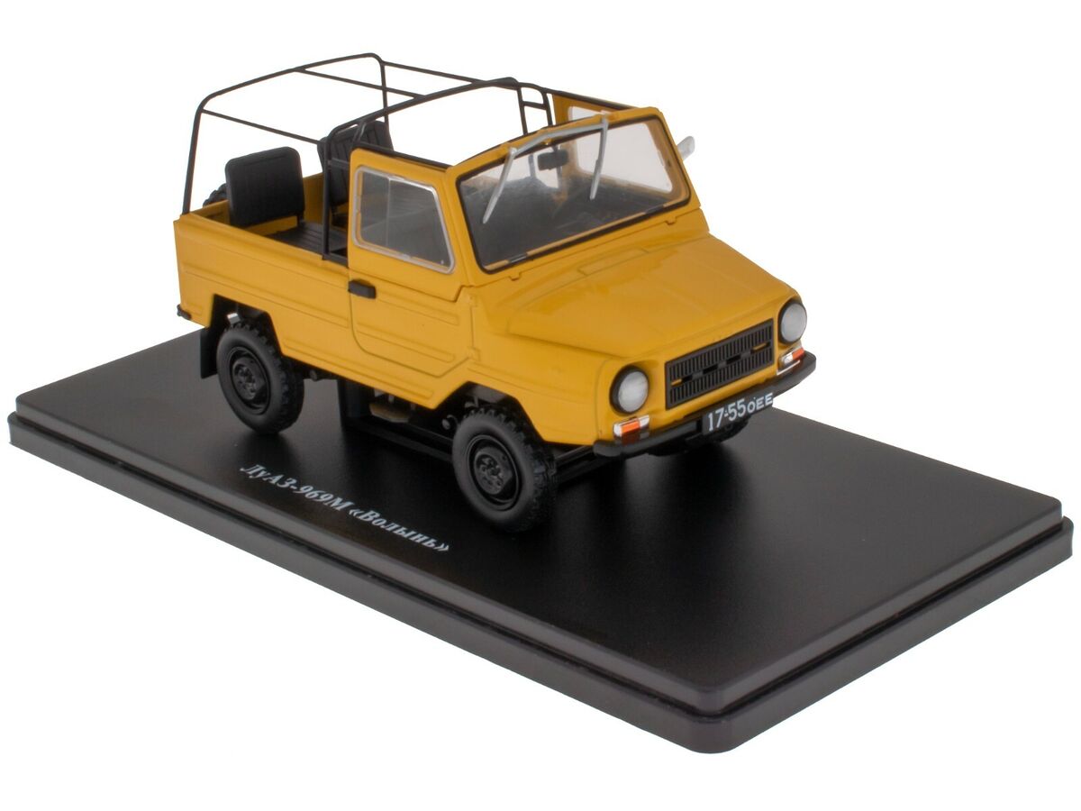 Luaz 969M Volyn Baujahr 1979 galben - 1/24 Hachete