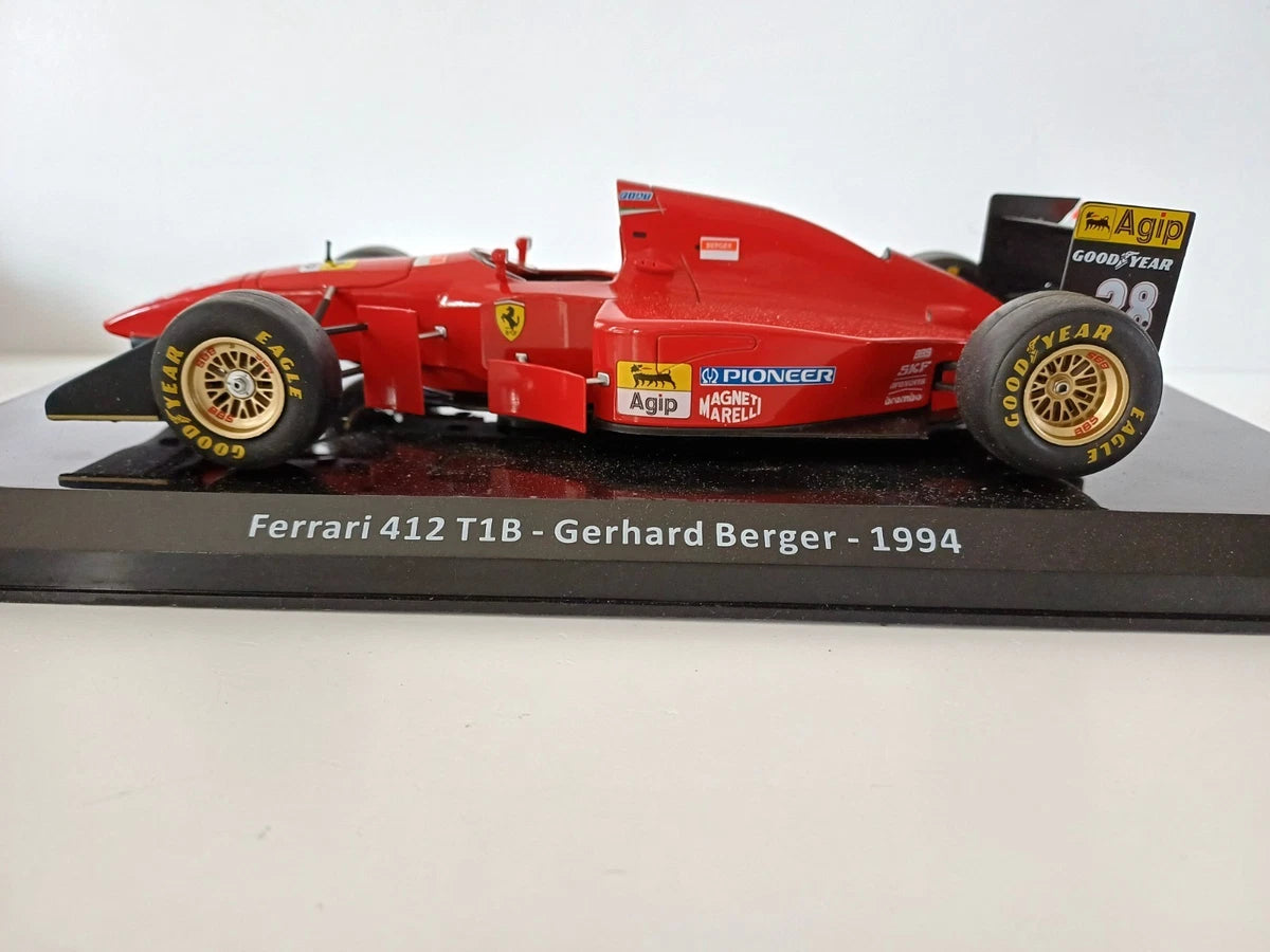 Formula 1 Ferrari 412 T1B Gerhard Berger 1994 cu vitrina plexiglass - 1/24 Edicola