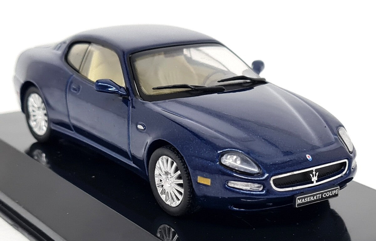 Maserati Coupe 2002 cu vitrina plexiglass - 1/43 Altaya