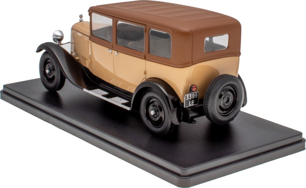 Citroen C4 Limousine - 1/24 Edicola