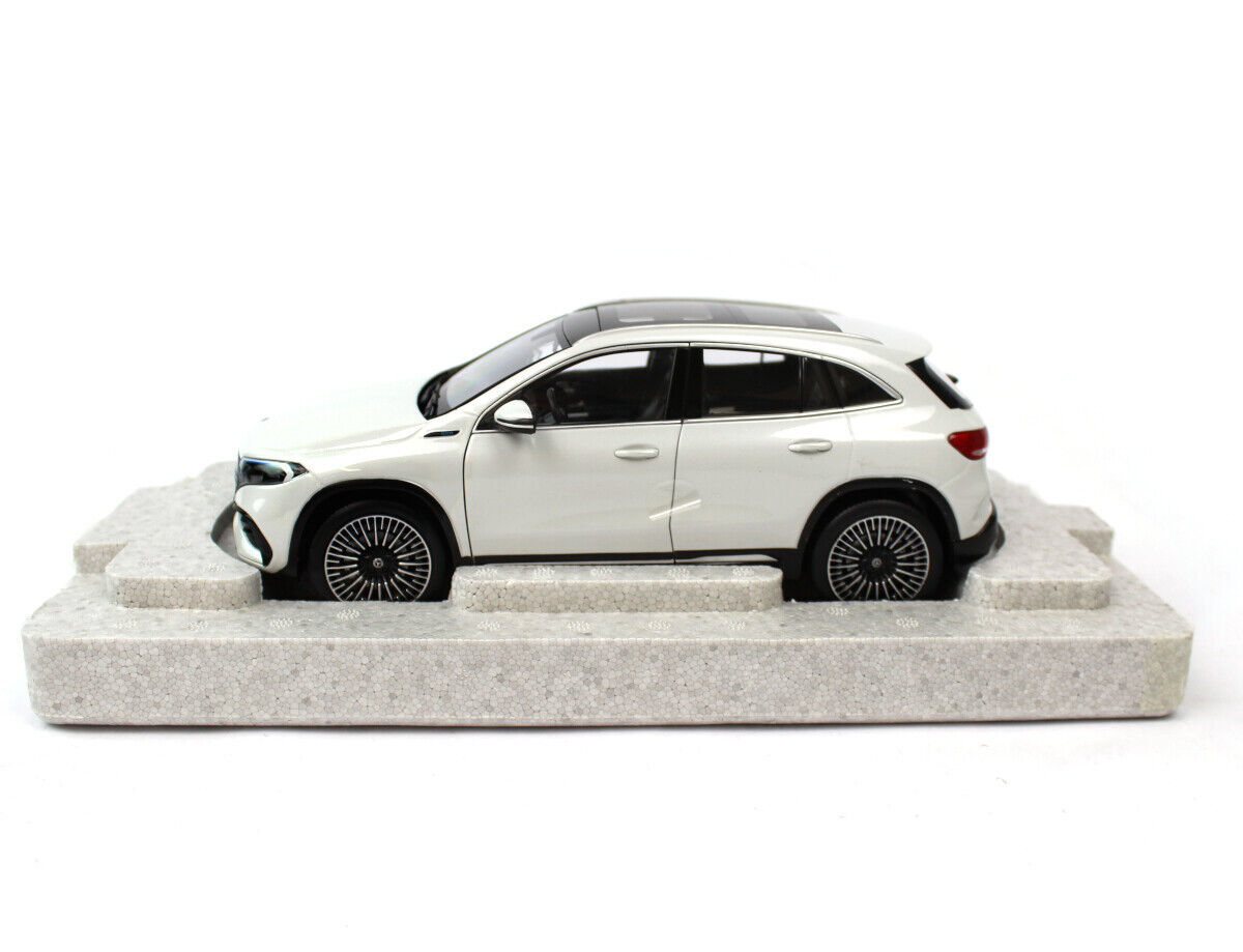 Macheta Mercedes-Benz EQA alb - 1/18 NZG