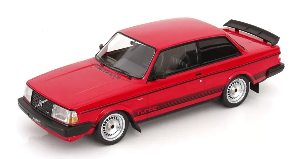 Volvo 240 Turbo "Custom" 1984 - 1/18 Ixo Models