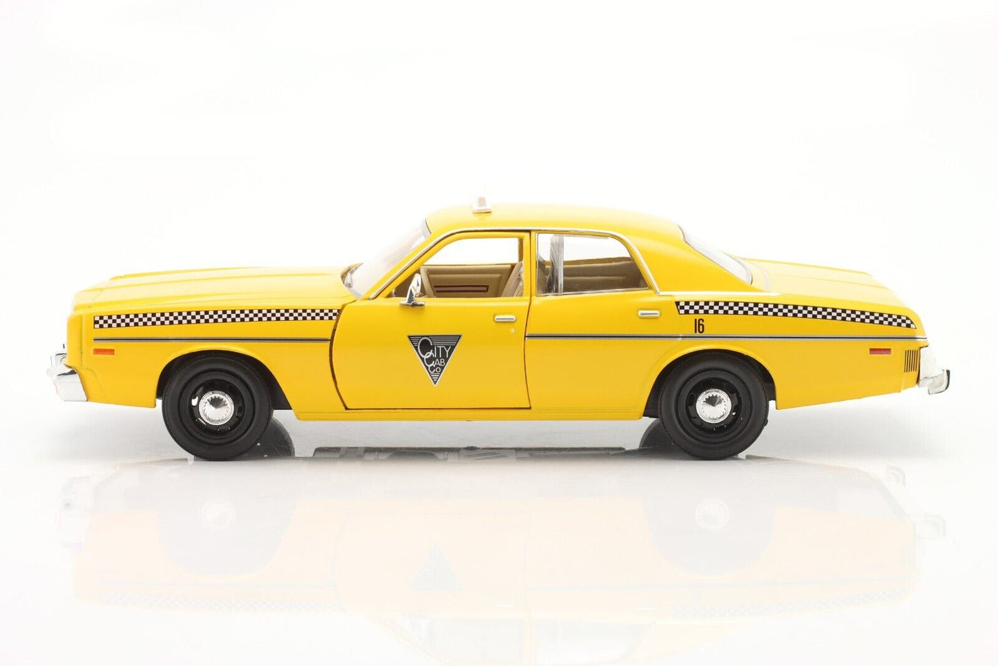 Dodge Monaco 1978 Rocky III - 1/24 GREENLIGHT