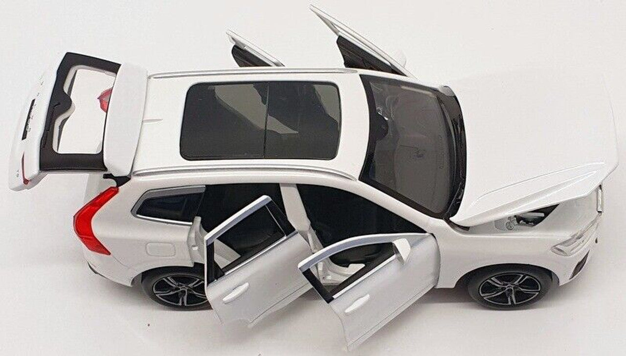 Volvo XC60 alb - 1/32 Tayumo