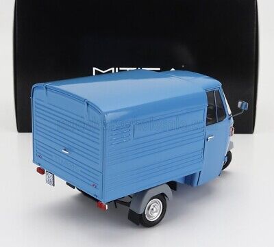 Piaggio Ape P501 Year 1979 albastra cu vitrina plexiglass - 1/18 Mitica