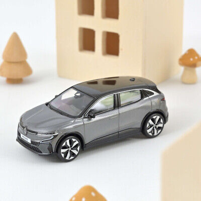Renault Megane E-Tech 100% Electric cu vitrina plexiglass - 1/43 Norev