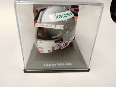 Casca Sebastian Vettel #5 Scuderia Ferrari 3rd Türkiye GP Formula 1 2020 cu vitrina plexiglass - 1/5 Spark