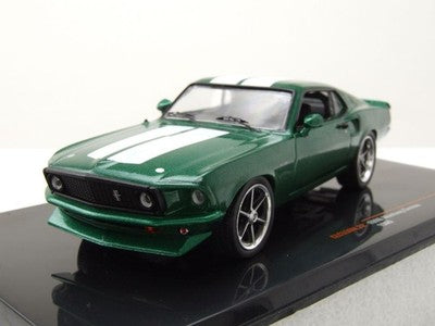 Ford Mustang Custom 1969 verde/alb cu vitrina plexiglass - 1/43 IxoModels