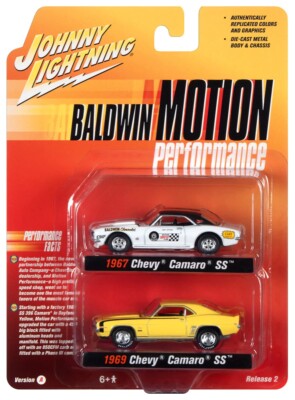 Set 2 masinute Chevy Cmaro SS 1967 si Chevy Camaro SS 1969 - 1/64 Johnny Lightning