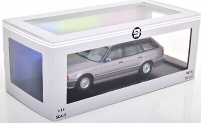 BMW  Seria 5 Touring E34 argintiu - 1/18 Triple9