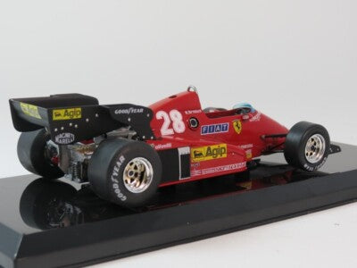 Formula 1 Ferrari 126 C3 Rene Arnoux 1983 #28 cu vitrina - 1/24 Altaya
