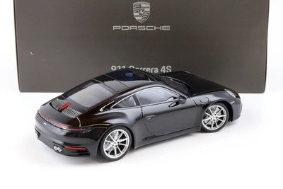 Porsche 911 Carrera 4S  negru - 1/18 Minichamps
