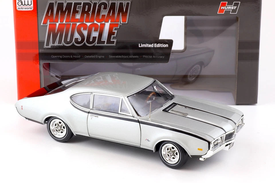 Oldsmobile Cutlass Hurst/Olds 1968 - 1/18 AutoWorld