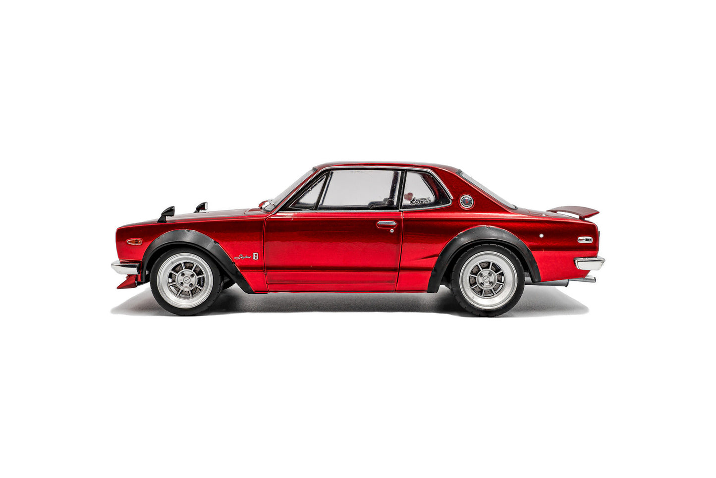 Nissan Skyline C10 Hakosuka Solido Works metallic 1970 visiniu - 1/18 Solido