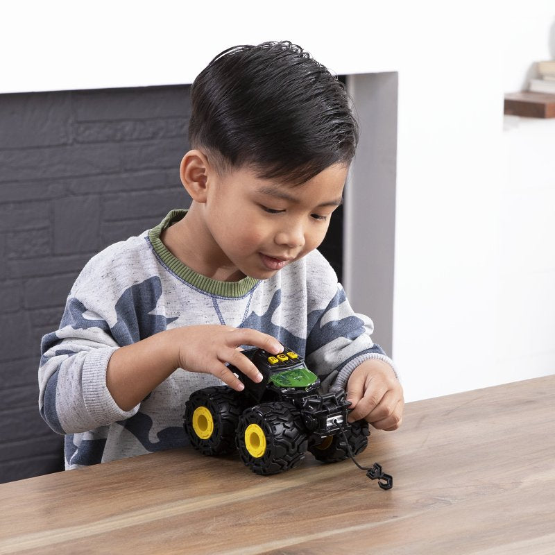 Tractor John Deere - Monster Treads cu carlig