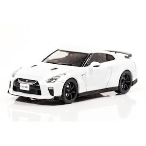 Nissan GT-R Track edition engineered by nismo R35 2017 cu vitrina plexiglass - 1/43 CAR-NEL by Kyosho Corporation