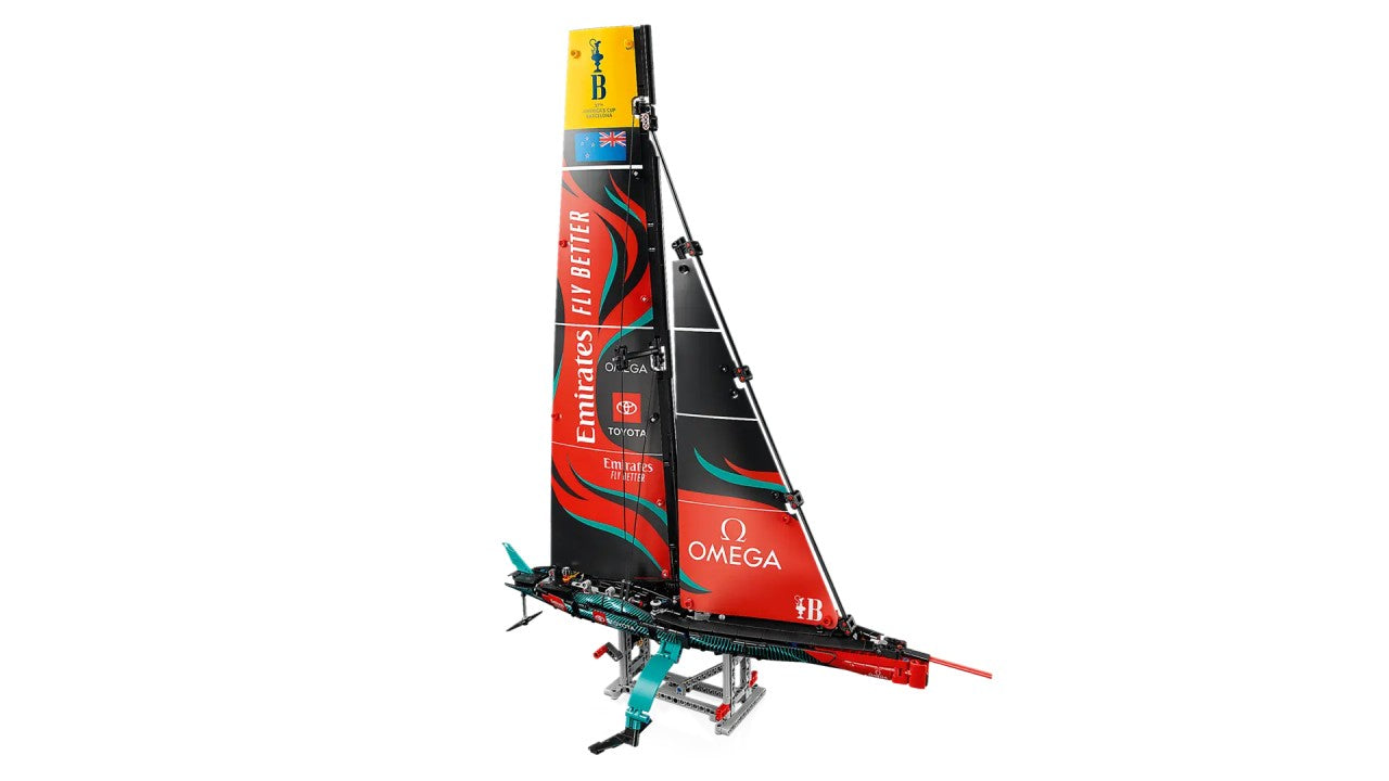 LEGO Technic 42174 - Iahtul Emirates Team New Zealand AC75 (962 piese)