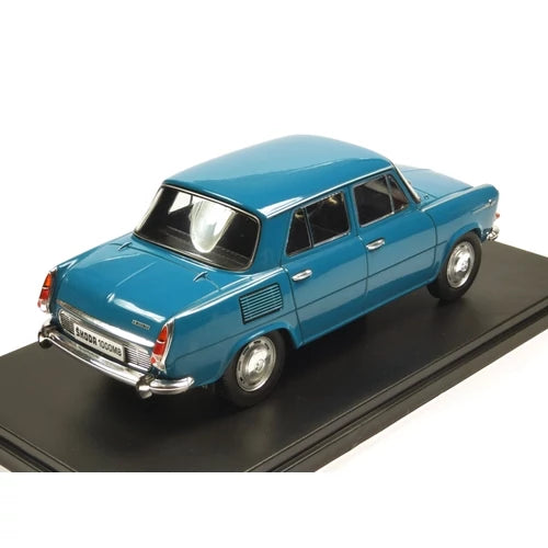 Skoda 1000MB 1969 cu vitrina plexiglass - 1/24 Edicola (vitrina crapata)