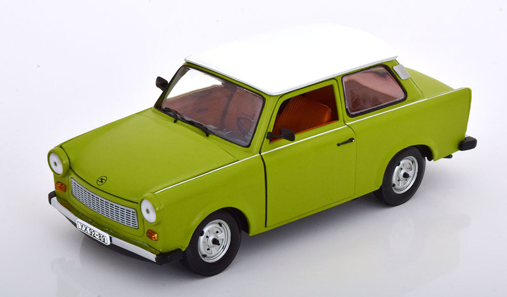 Trabant 601 green - 1/18 Sun Star