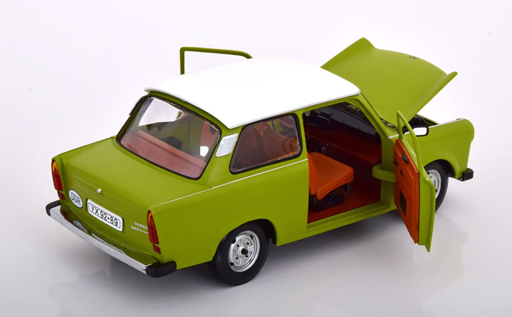 Trabant 601 green - 1/18 Sun Star