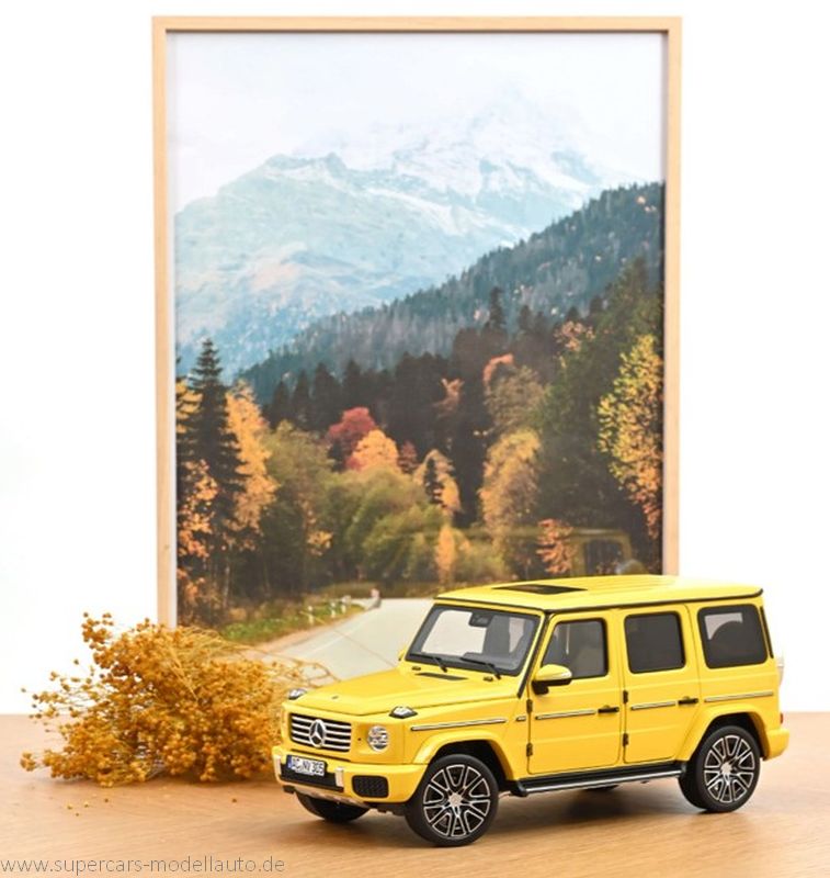 Mercedes-Benz G-Class 2024 galben - 1/18 Norev