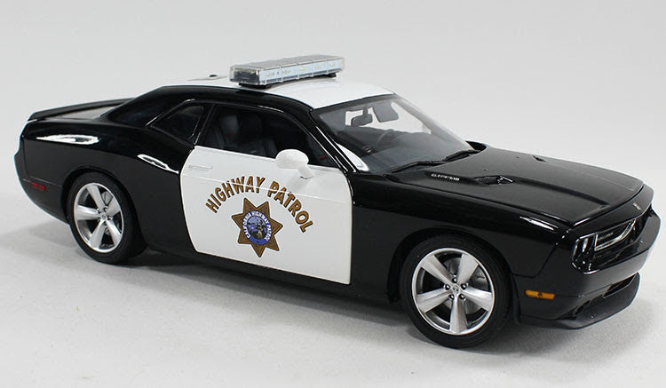 Dodge Challenger SRT8 2009 California Highway Patrol - 1/18 ACME